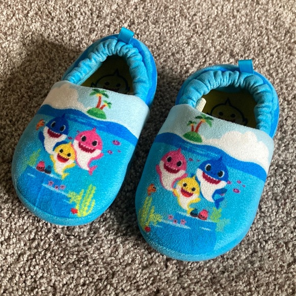 baby shark Shoes 55 Baby Shark Slippers Poshmark